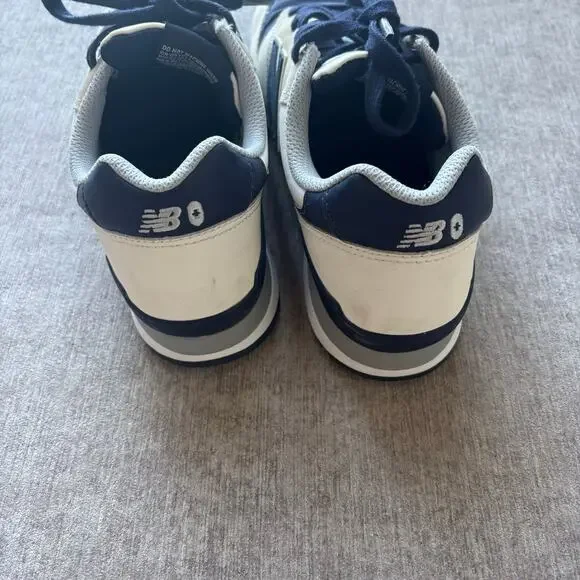 New Balance Figs Sneakers - Picture 3 of 5